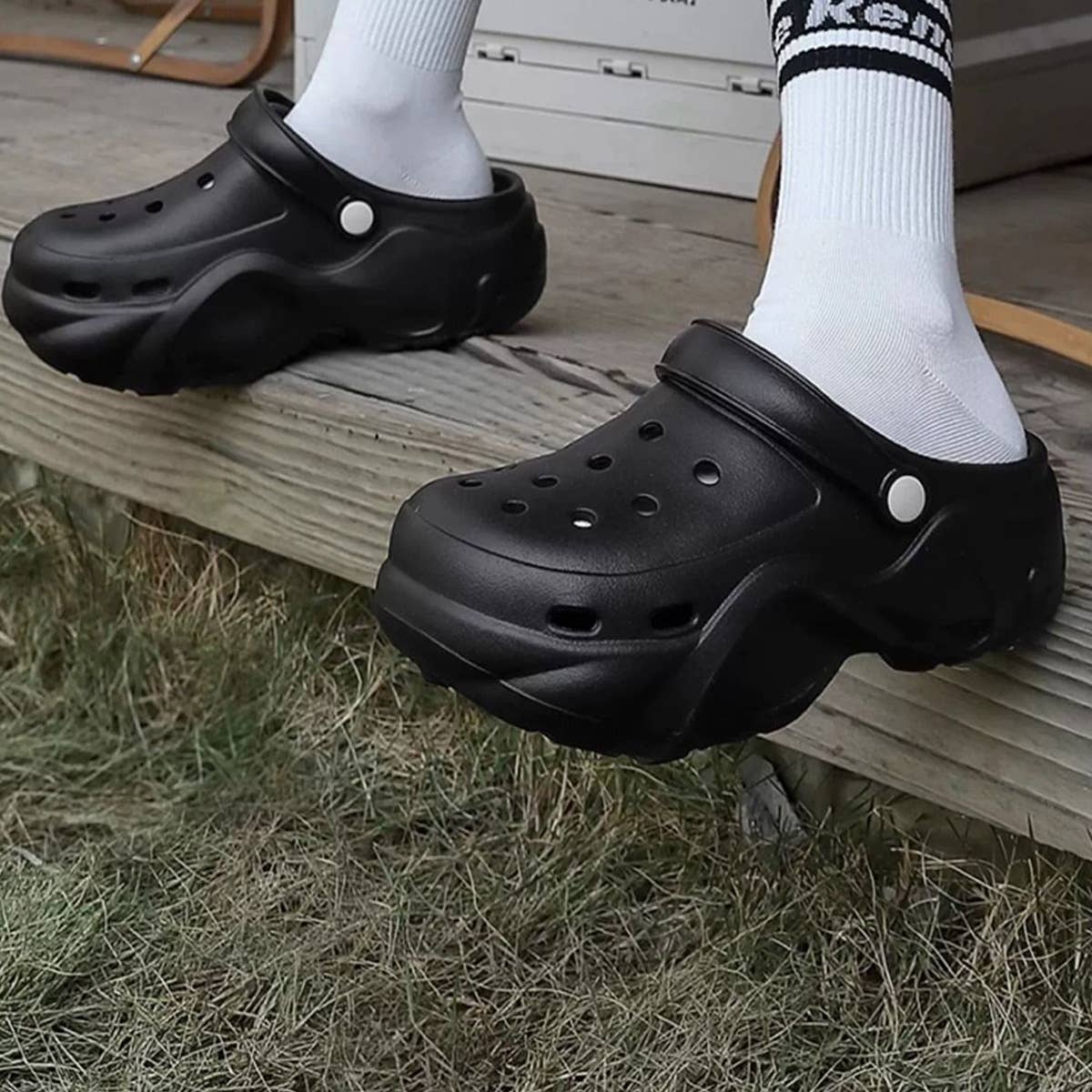 2024 NEW FASHION BEACH NON SLIP HOLE SHOES_CWSHS0807