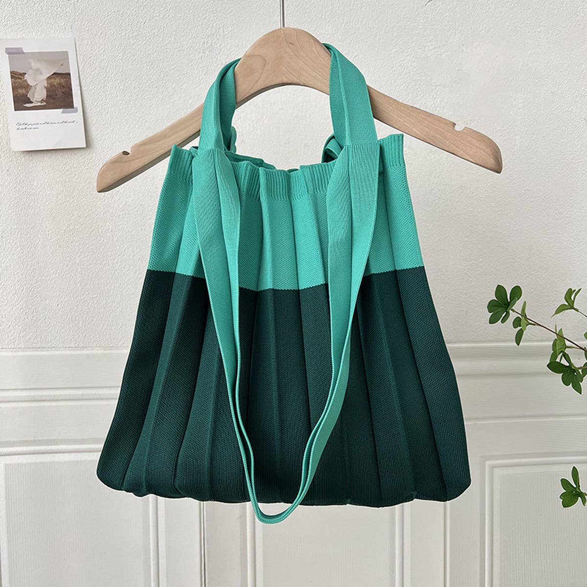 LARGE CAPACITY COLOR BLOCK PLEATED SHOULDER BAG_CWAB3221