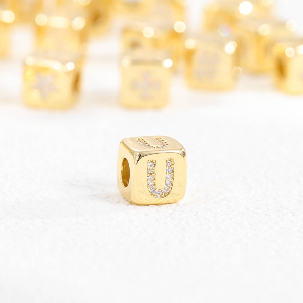 18K GOLD PLATED ZIRCONIA DICE PENDANT NECKLACE_CWMM5876