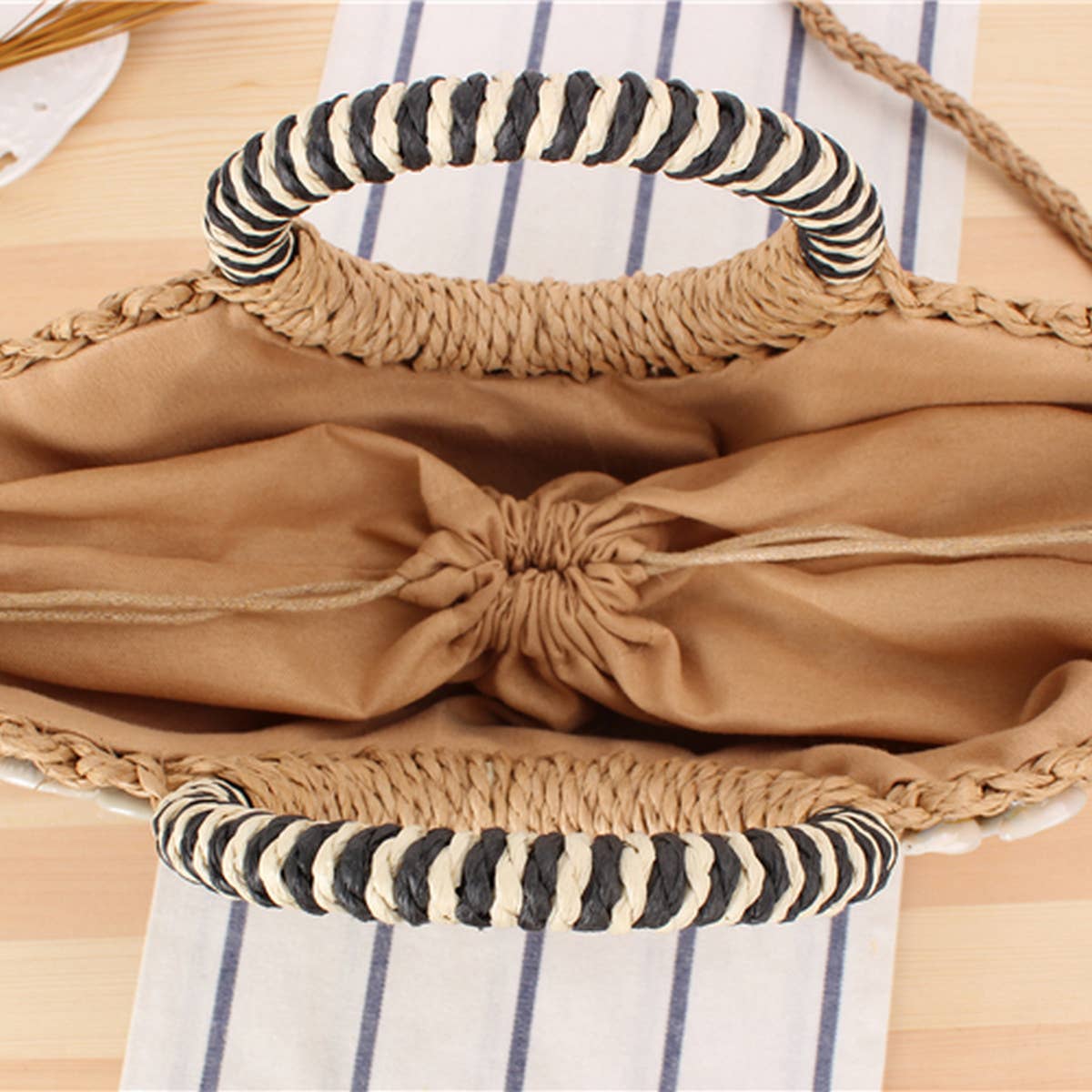 SIMPLE SEMICIRCLE HAND STRAW BAG_CWAB2105