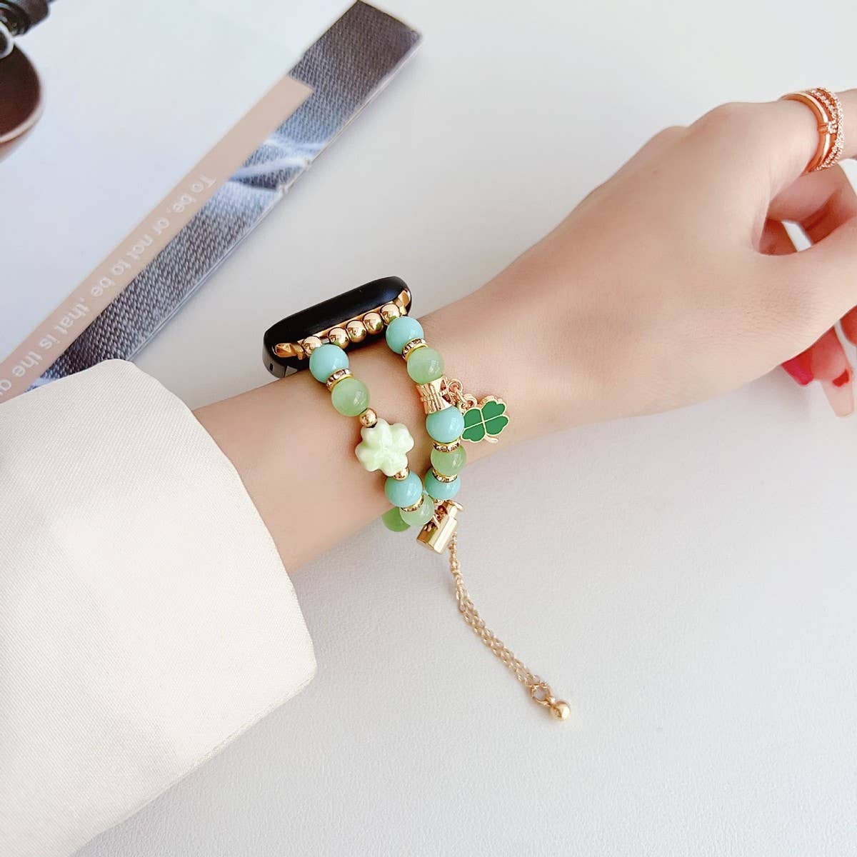 APPLE WATCH9 1 FOUR LEAF CLOVER CATS EYE BEADSTRAP_CWWW0063