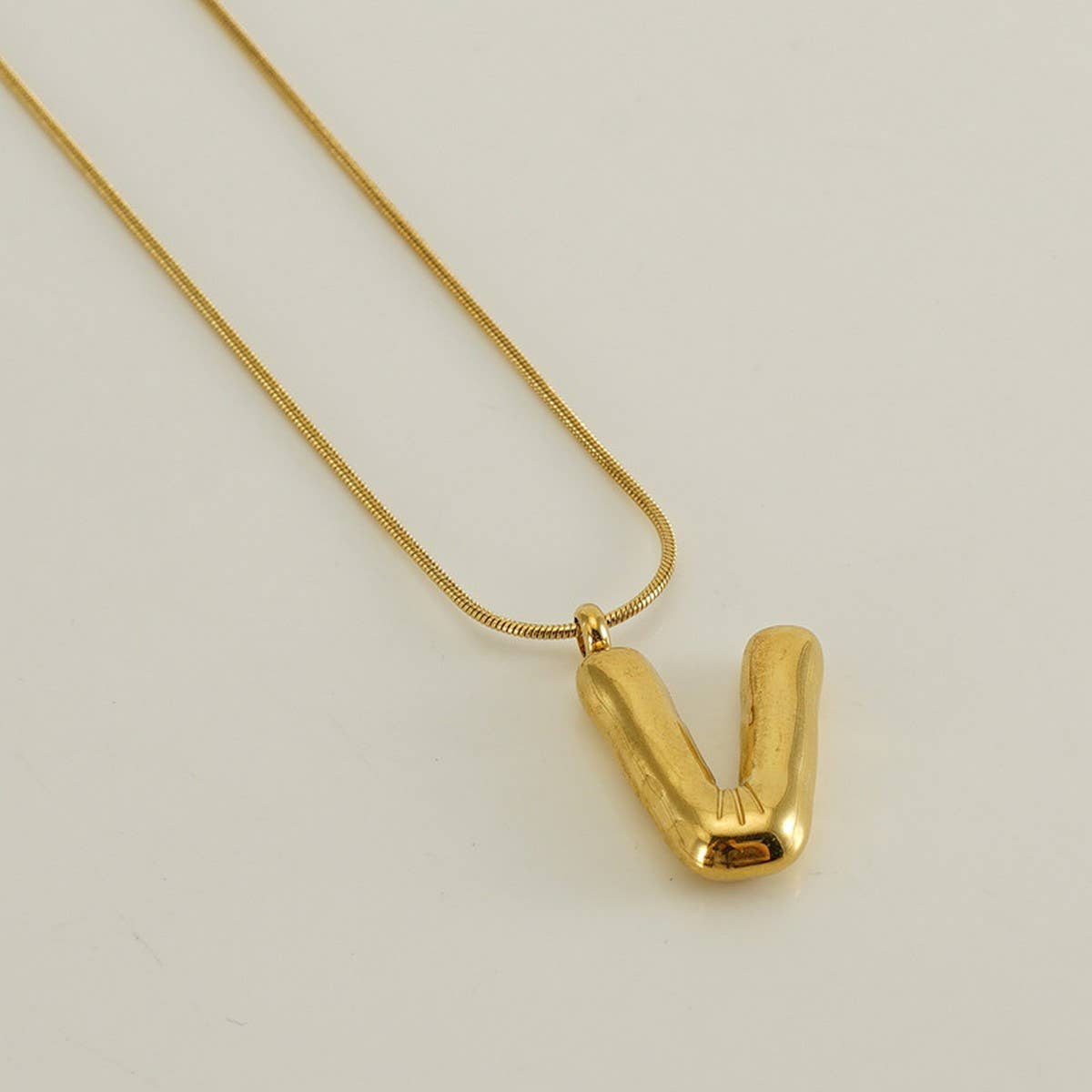 BALLOON STYLE 18K GOLD LETTER PENDANT NECKLACE_CWAJE0691