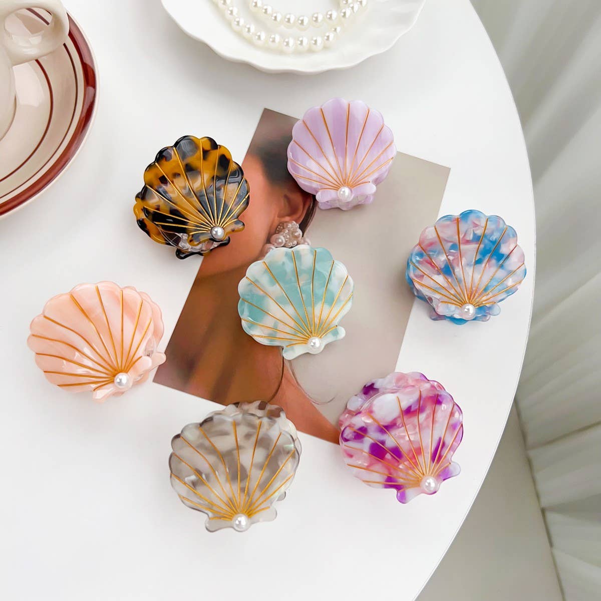 SMALL FRESH PEARL SHELL DOPAMINE AESTHETIC HAIRPIN_CWAHA1503