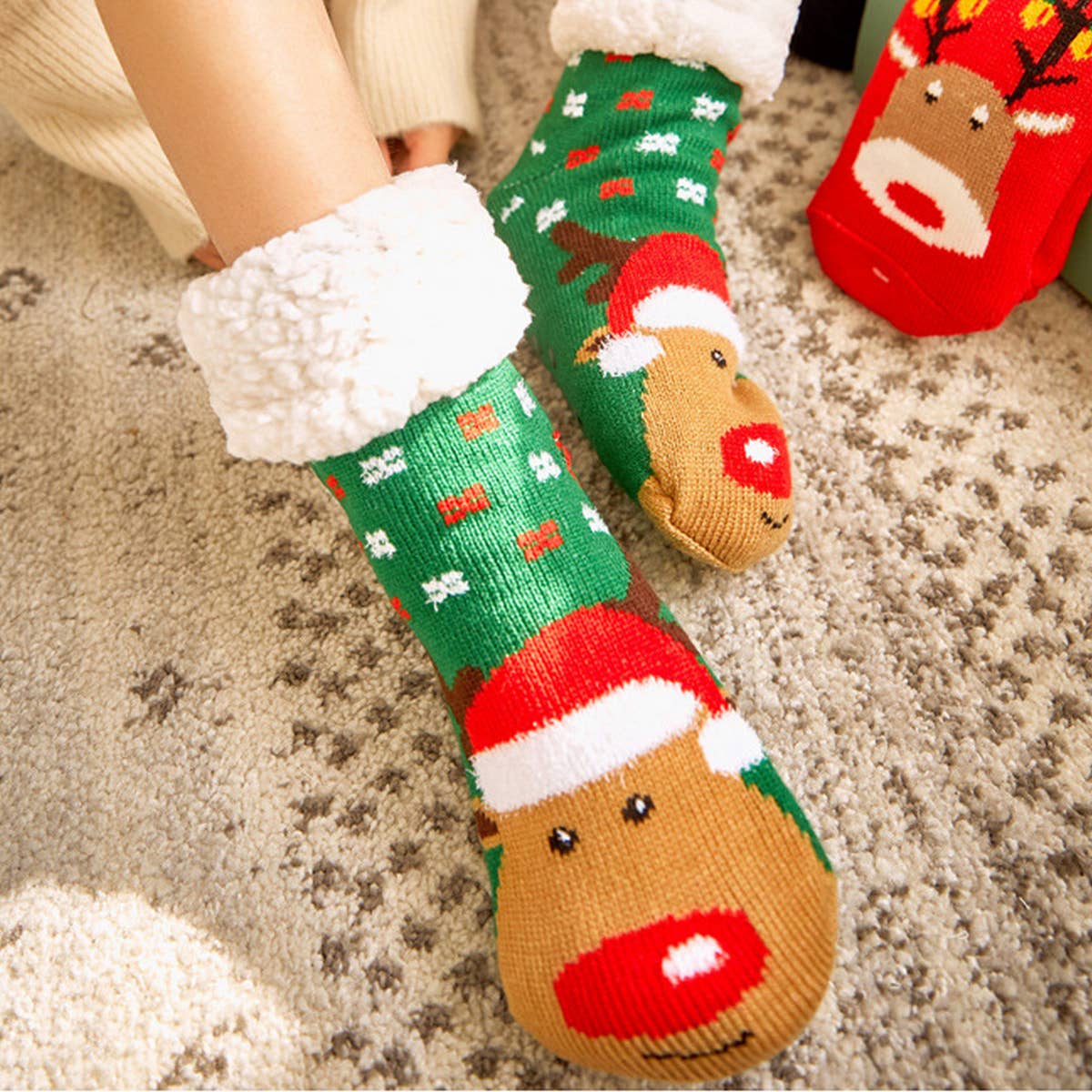 CHRISTMAS ELK MID TUBE PLUSH INDOOR SLIPPERS_CWMS0734