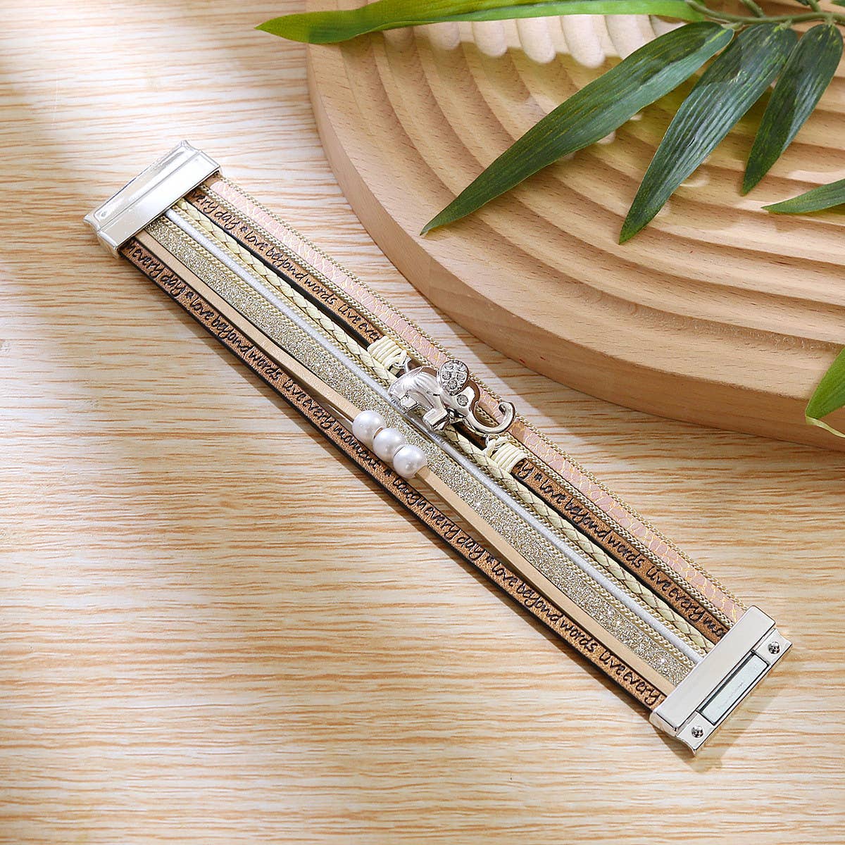 BOHEMIAN MAGNETIC CLASP MULTI LAYER BRACELET_CWAJE1459