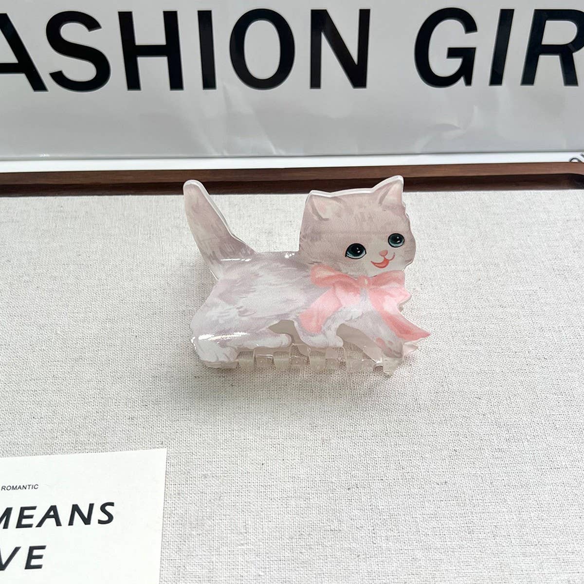 GARFIELD DOG ACRYLIC CLAW CLIP FOR GIRLS_CWAHA5767