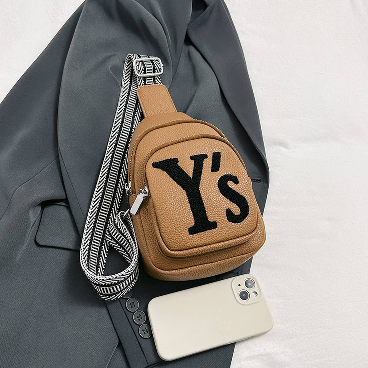 Simple Ys Letter Crossbody Bag_Cwab2090