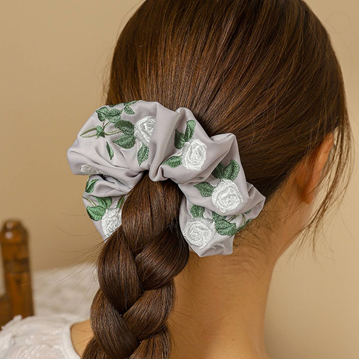 White Rose Embroidered Hair Tie For Qipao Hanfu