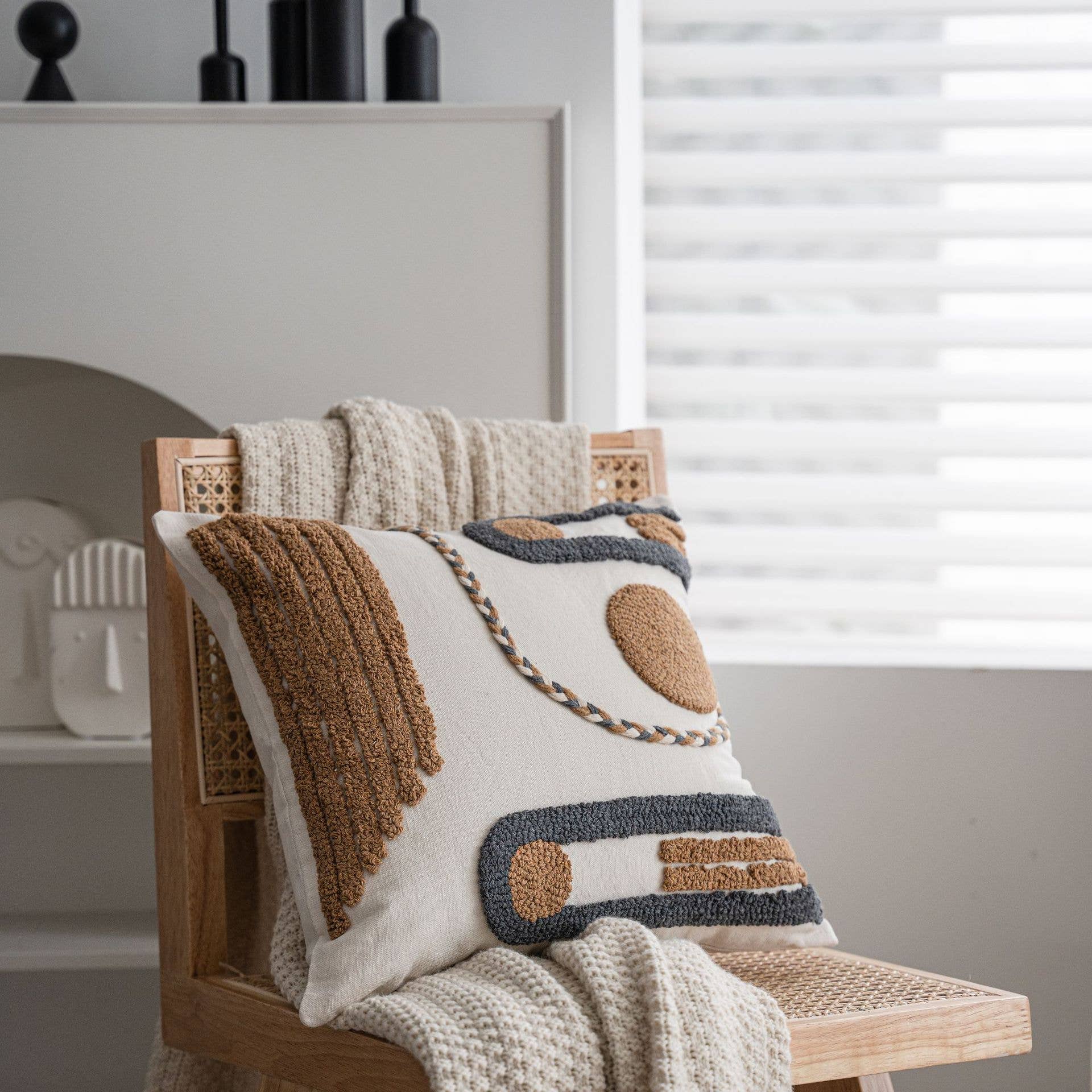 MULTI FLEECE PATTERNED COZY PILLOW COVER_CWMM0034