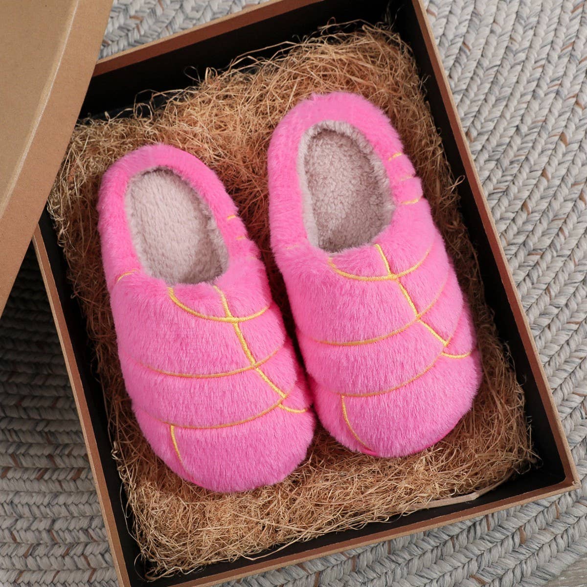 Unisex Concha Bread Furry Indoor Slippers_Cwshf00218