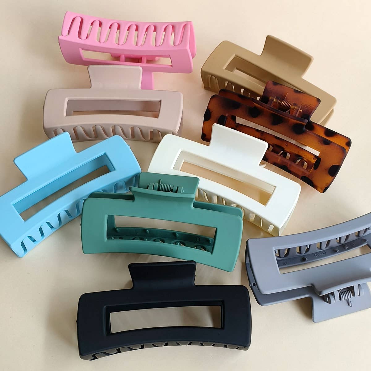 4 1 INCH MATTE PS PLASTIC HAIR CLAW CLIP WHOLESAL_CWAHA0091