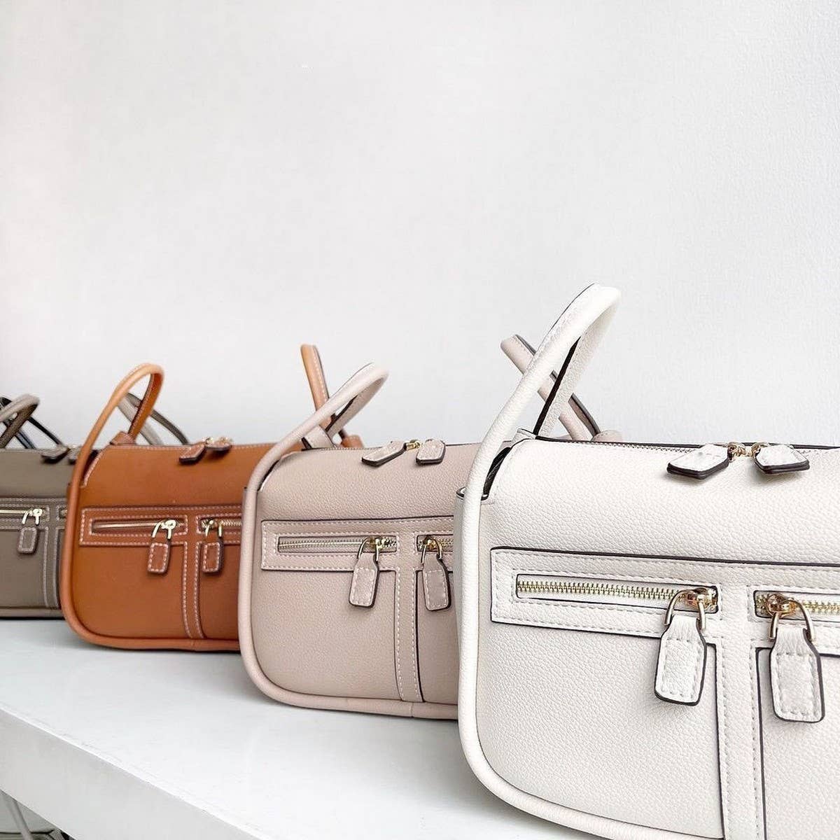 Multi-Zip Pocket Handbag_Cwab1938