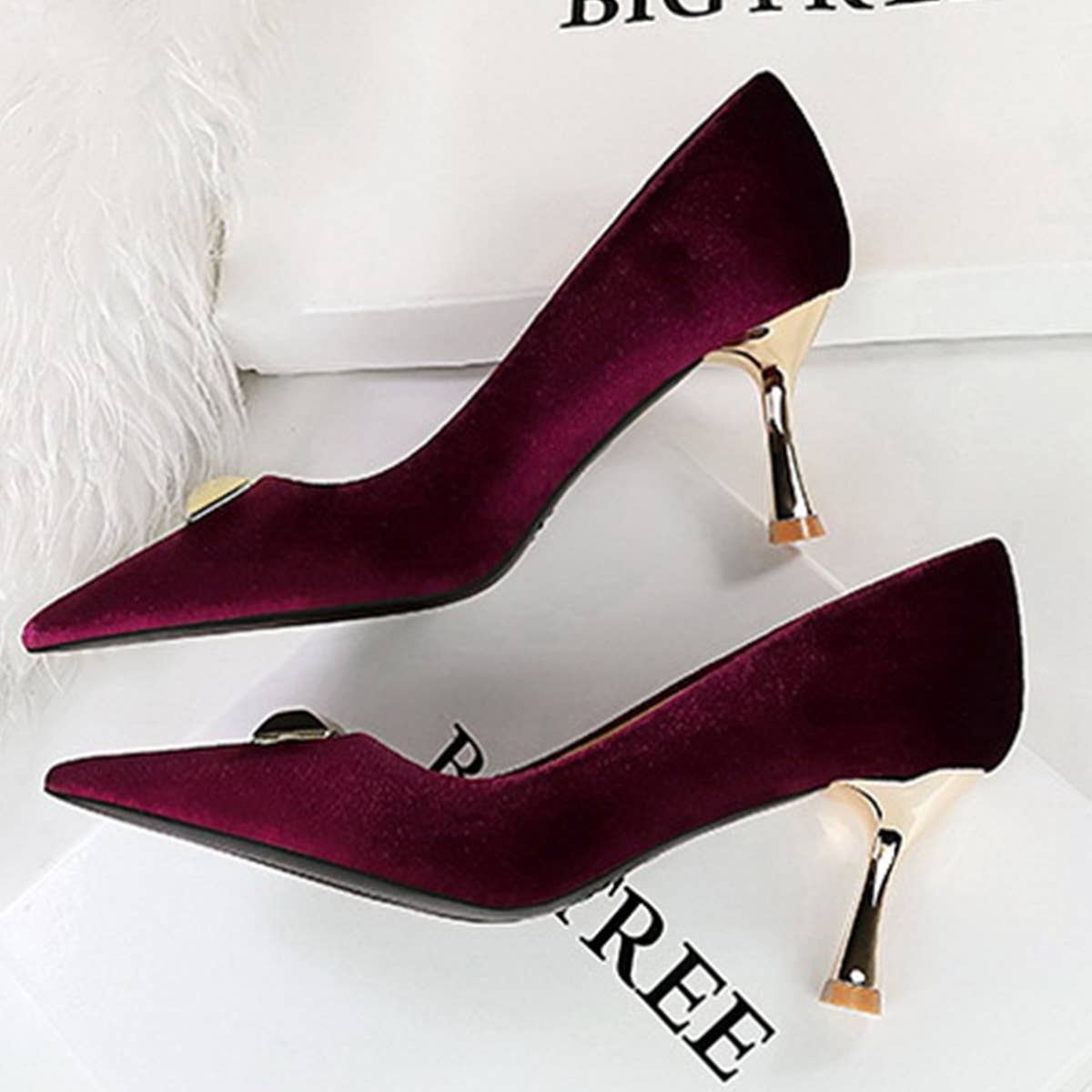 RETRO METAL BUCKLE SHALLOW POINTED TOE HIGH HEELS_CWSHH0097