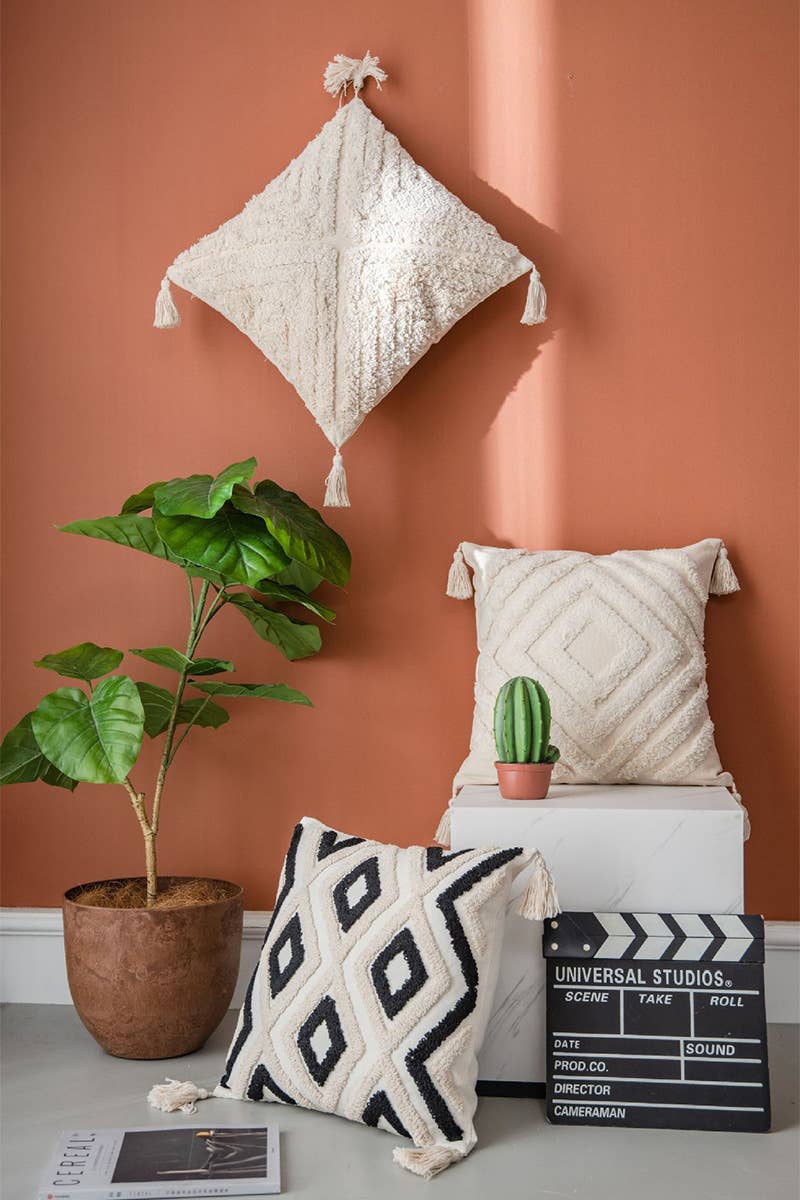 MULTI FLEECE PATTERNED COZY PILLOW COVER_CWMM0034