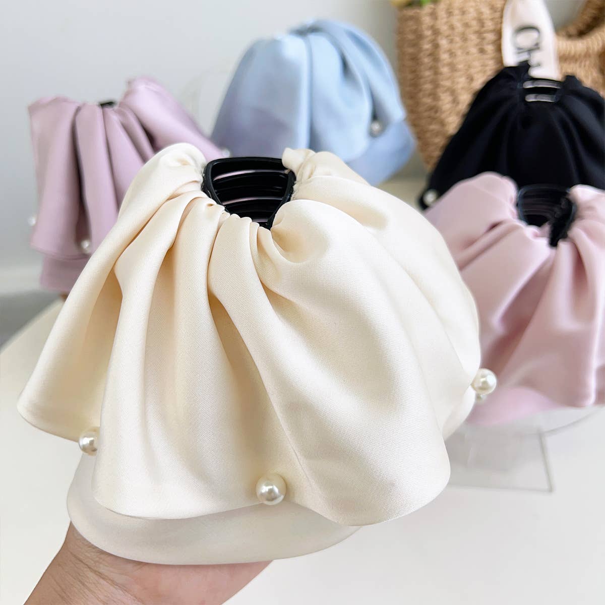 Elegant Skirt Design Hair Clip For Daily Wear_Cwaha07376