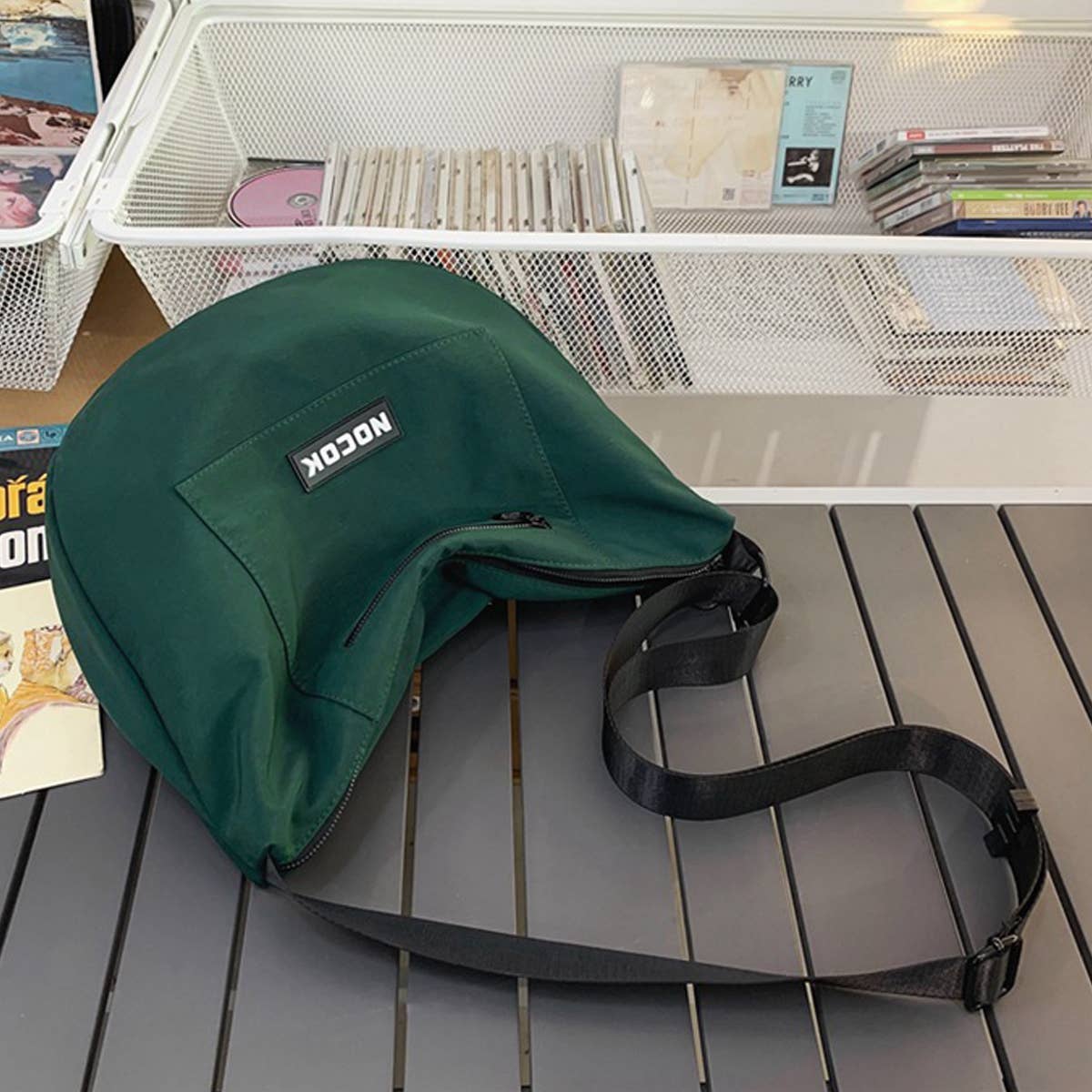 Simple Solid Color Casual Letter Crossbody Bag_Cwab1768