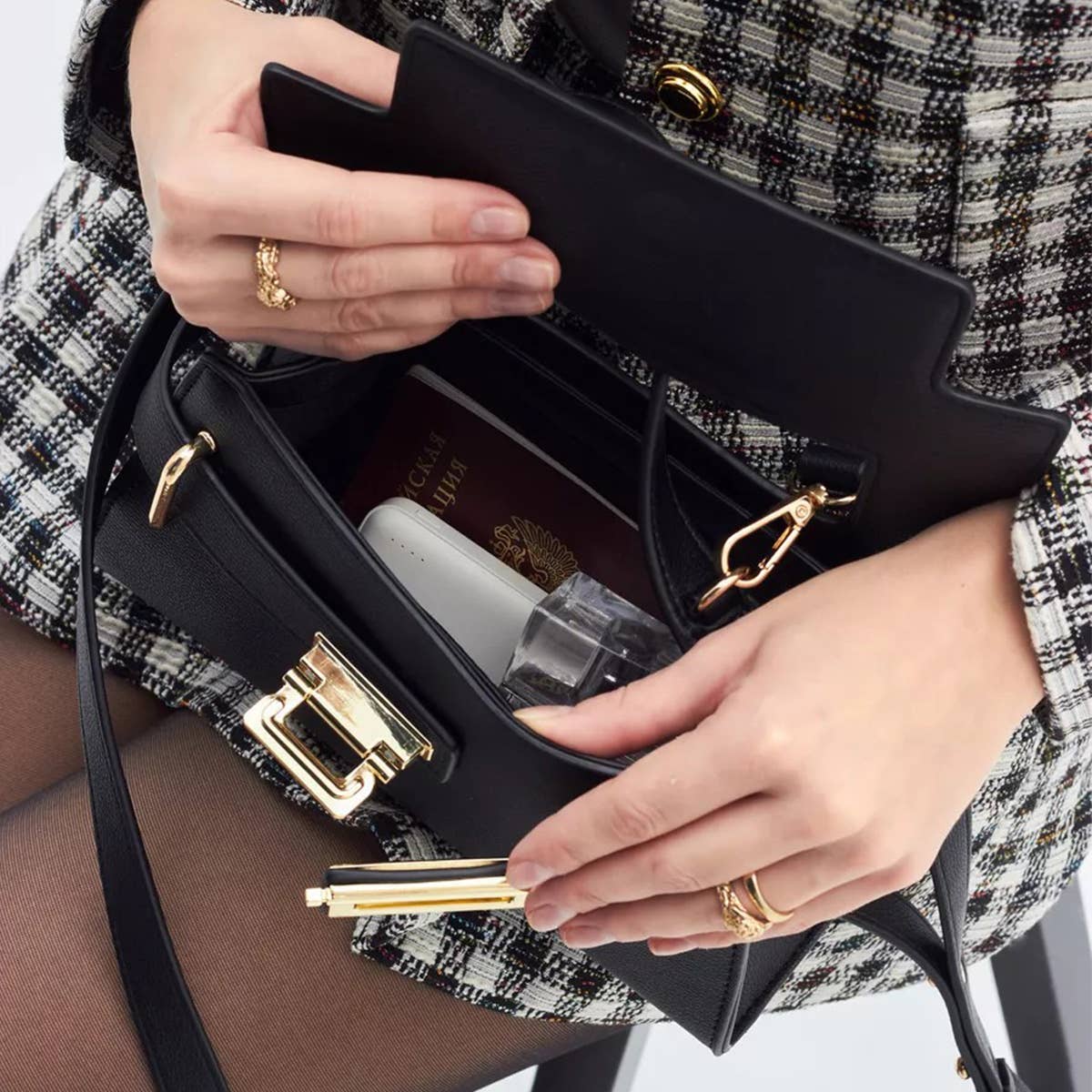 SOFT LEATHER FASHIONABLE COMMUTER HANDBAG_CWAB2623