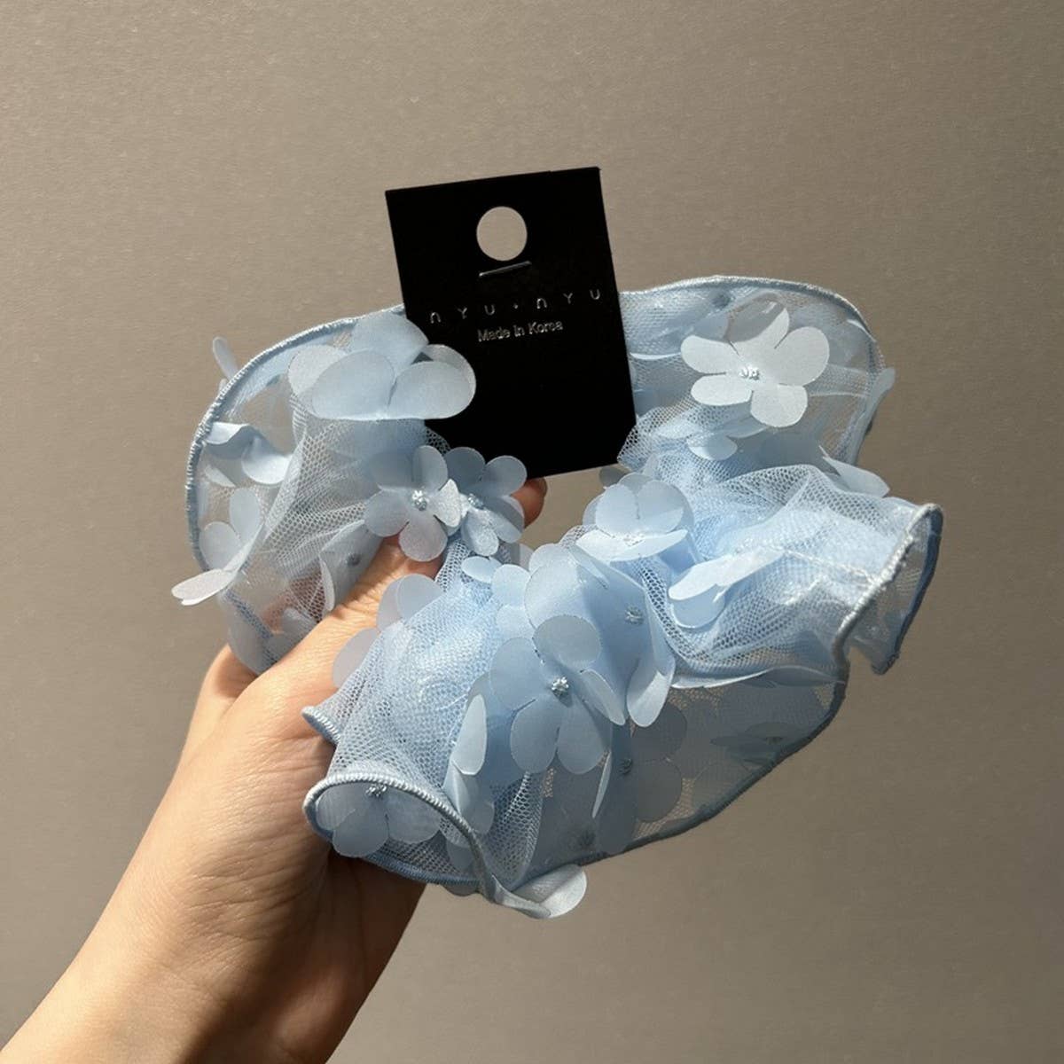 ELEGANT FLOWER HAIR SCRUNCHIES_CWAHA1730