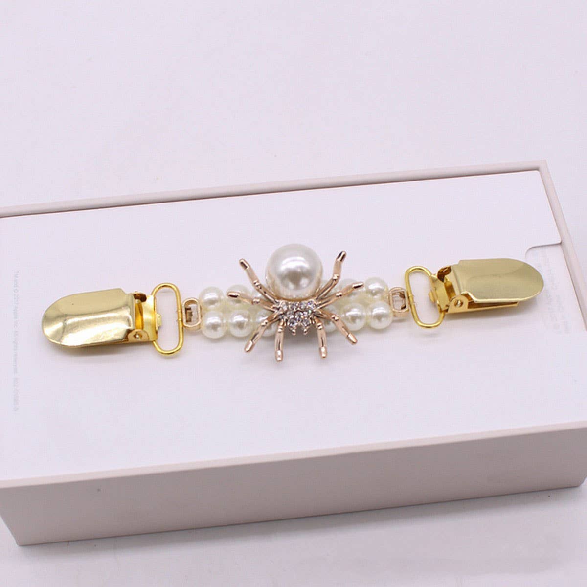 POPULAR HIGH GRADE PEARL SWEATER CLIP SHAWL CLIP_CWMM2207