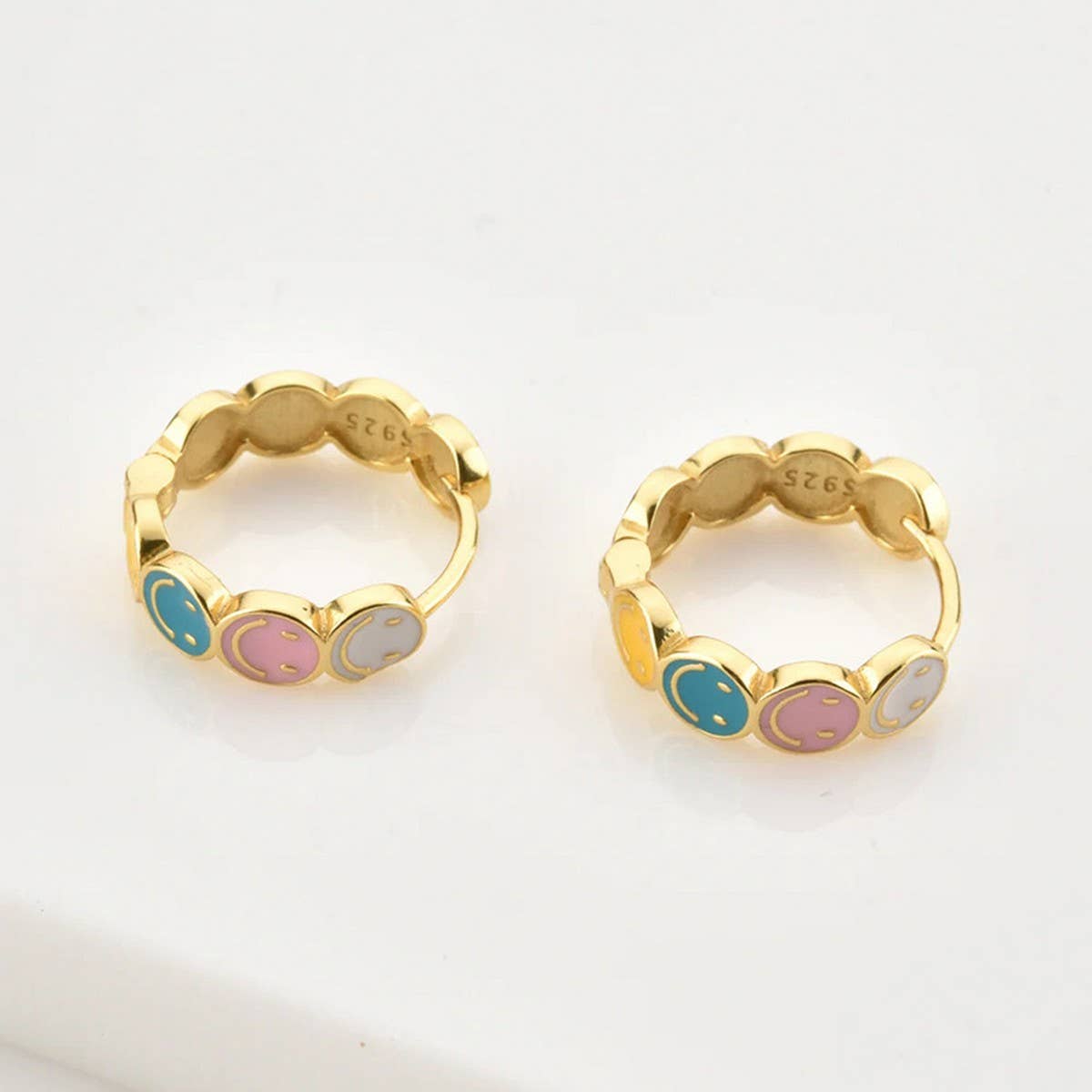 SMILEY COLORFUL HIP HOP CREATIVE EARRINGS_CWAJE1768