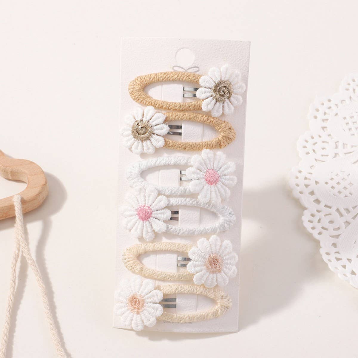 FRESH DAISY HAIR CLIP SET HANDMADE FABRIC CLIPS_CWAHA6712