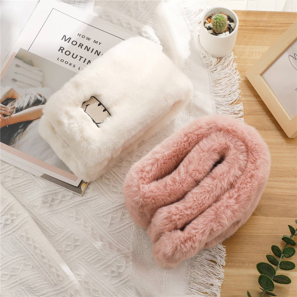 SMILEY FAUX RABBIT FUR SCARF COZY WINTER WRAP_CWASC1250