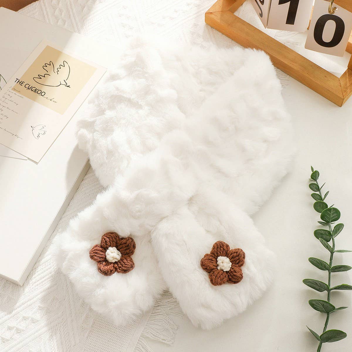 BROWN FLORAL FUZZY SCARF NECK WRAP FOR STUDENTS_CWASC1251