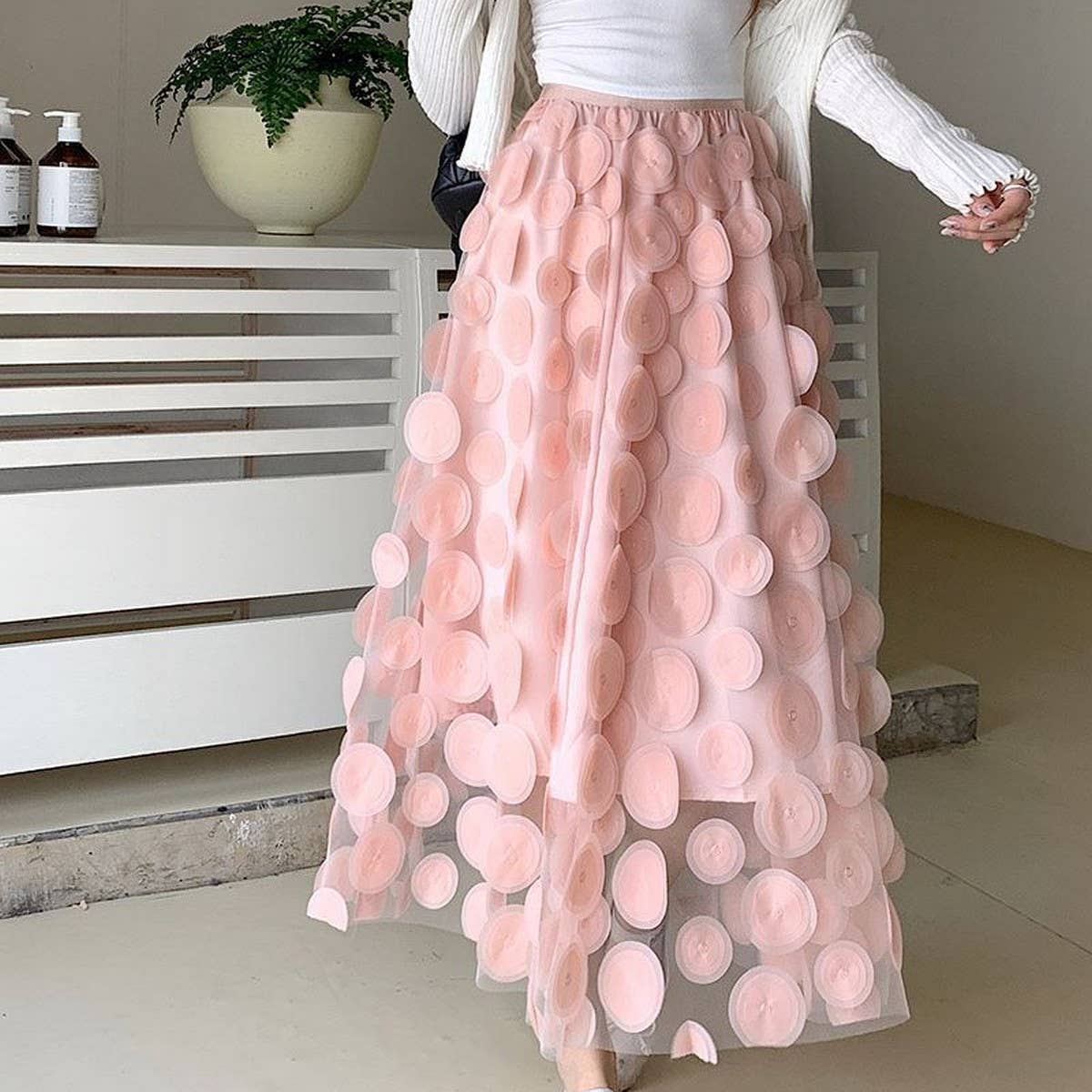THREE DIMENSIONAL FLORAL TULLE MESH SKIRT_CWBLS0395