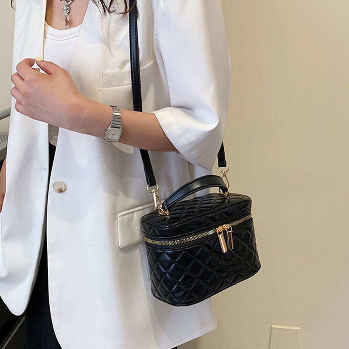 Simple And Stylish Diamond-Shaped Cosmetic Bag_Cwab4481