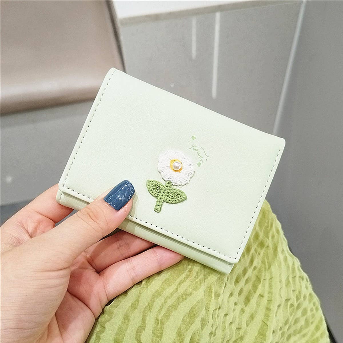 SMALL FRESH EMBROIDERED FLOWER WALLET_CWAB2559