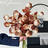 Vintage Ink-Styled Rose Bouquet With Dry Leaves_Cwmm6576