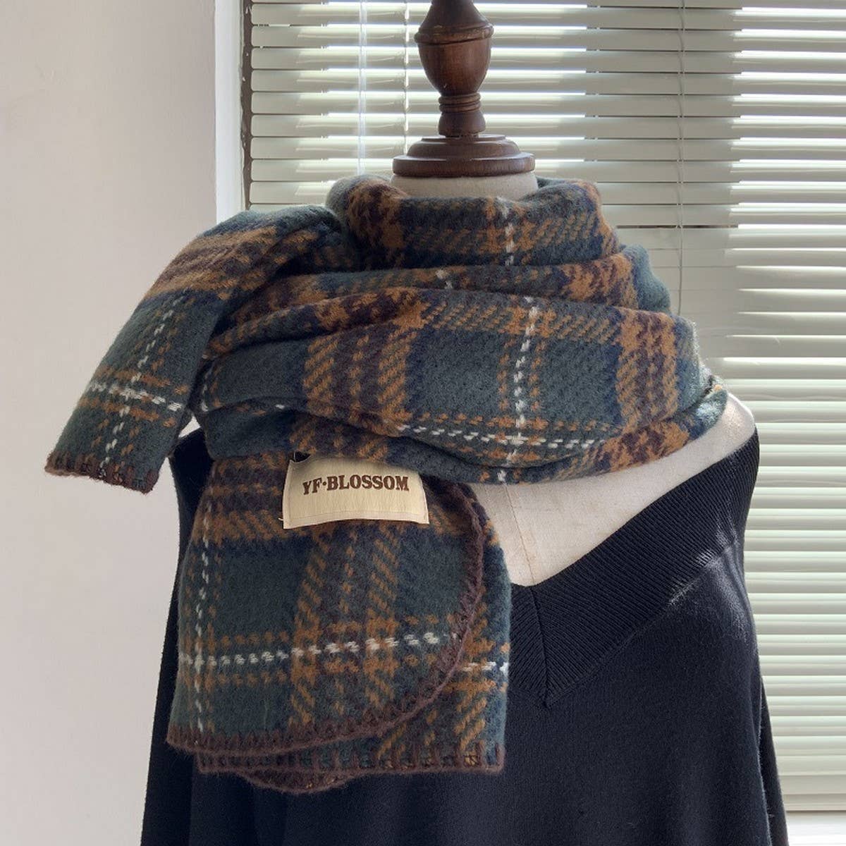 PLAID SCARF FOR WOMEN VERSATILE WINTER SHAWL_CWASC1502