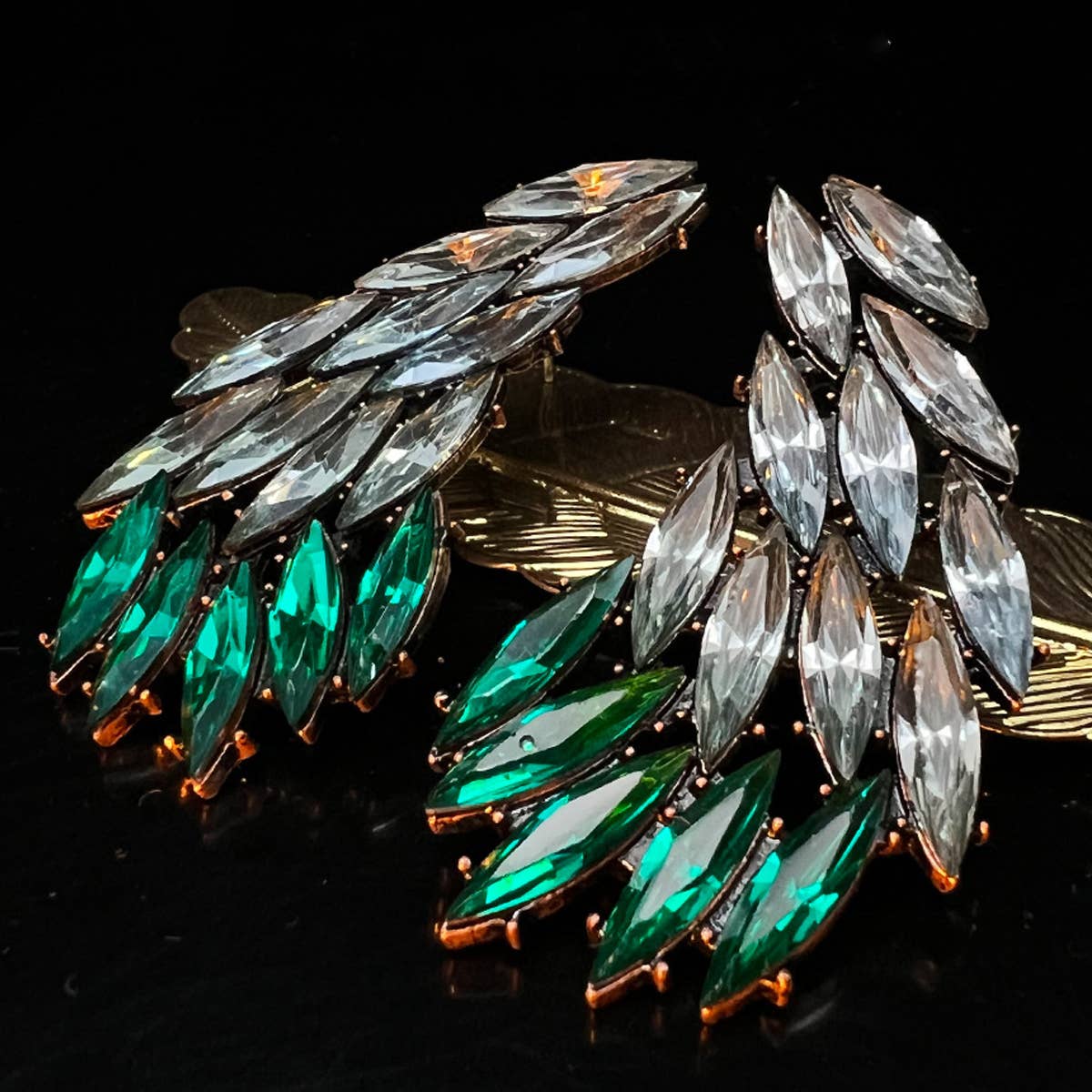 EXQUISITE CZECH DIAMOND WING EARRINGS_CWAJE1119