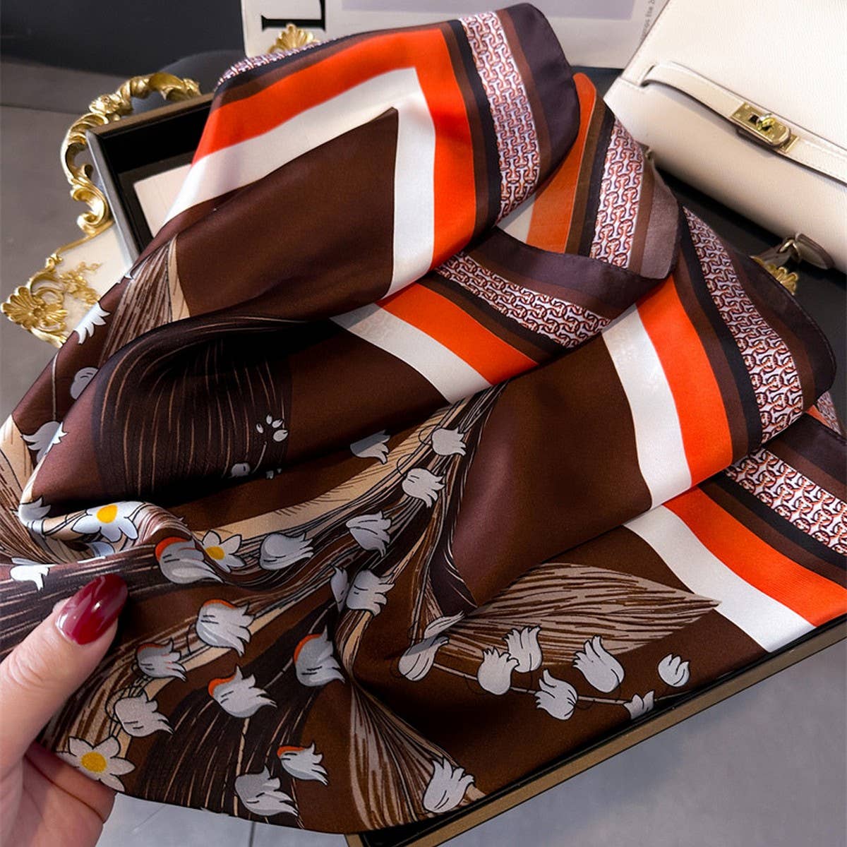 2024 NEW ARTISTIC PRINTED SMALL SQUARE SCARF_CWASC1431