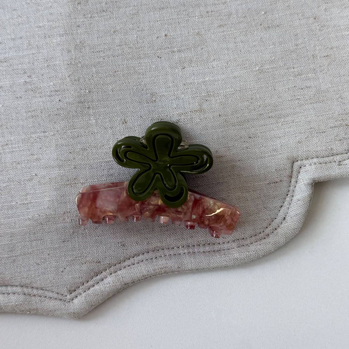 Small Flower Claw Clip Elegant Half Up Style_Cwaha08228