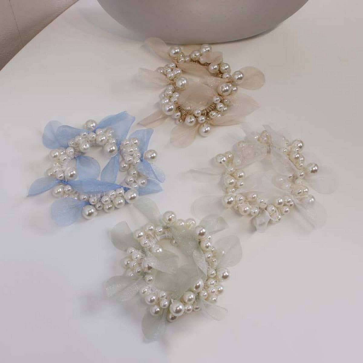 ELEGANT LACE PEARL HAIR TIE BUN PONYTAIL BAND_CWAHA6875