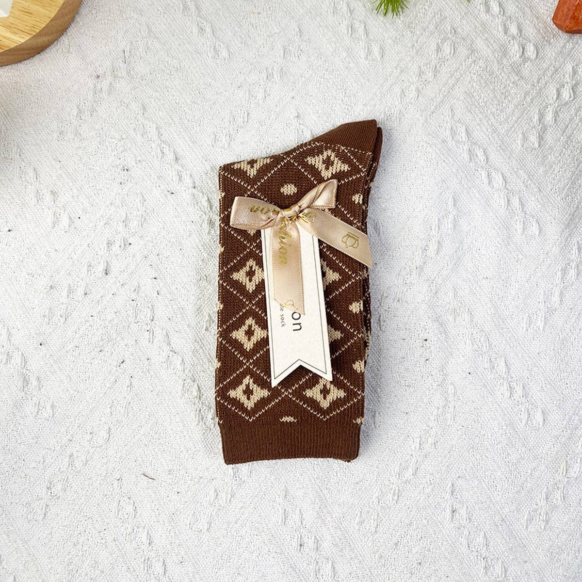 COLLEGE STYLE MID TUBE WOMENS SOCKS FOR GIFTS_CWMS1111