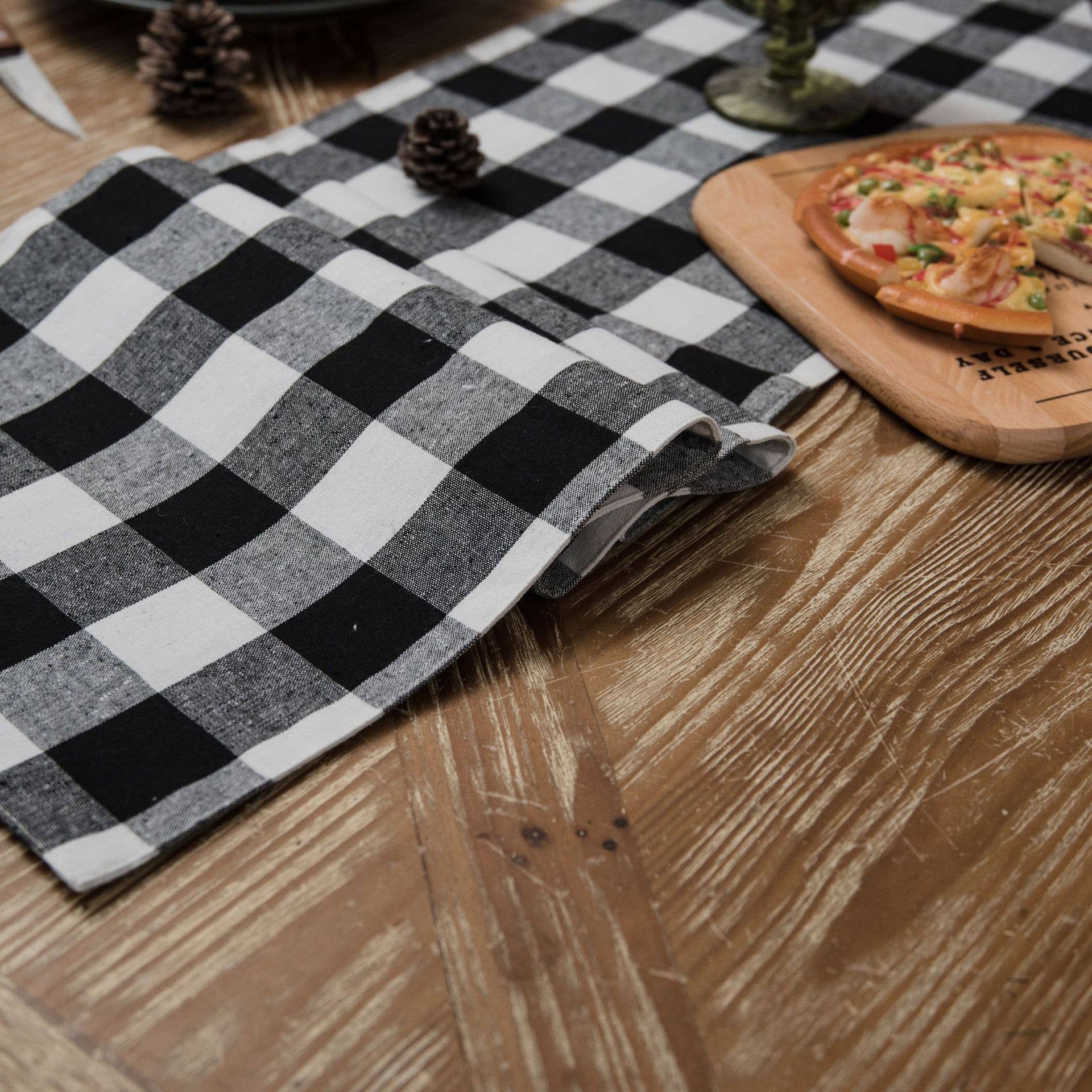 PLAID PATTERNED KITCHEN TABLE RUNNER_CWMM0031
