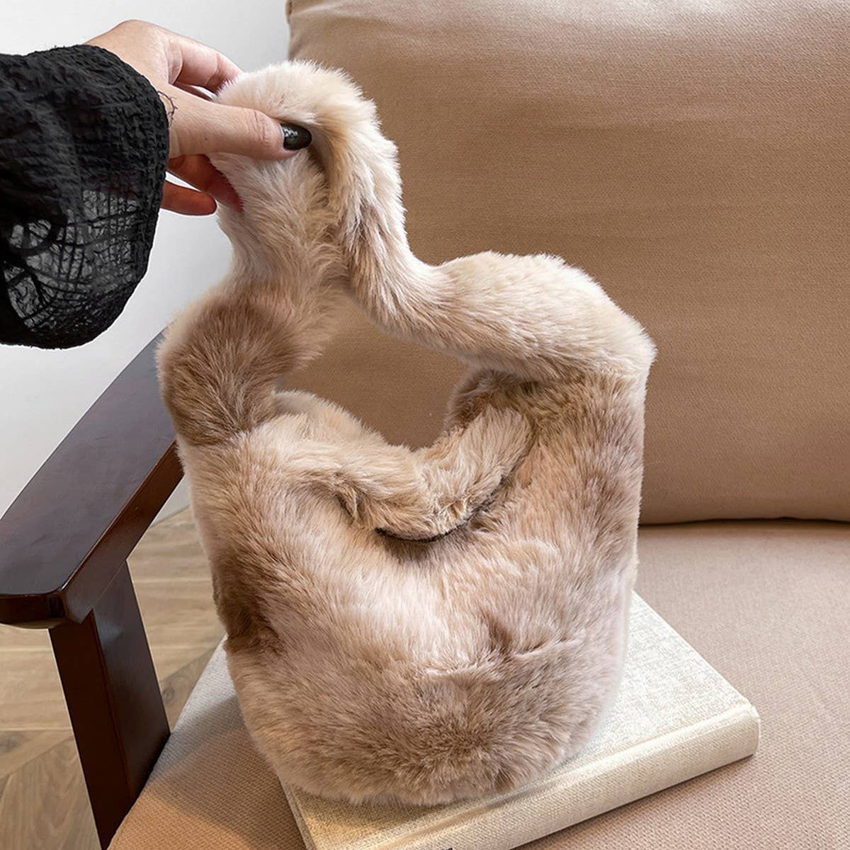 Winter Single Shoulder Portable Bucket Plush Bag_Cwab4016