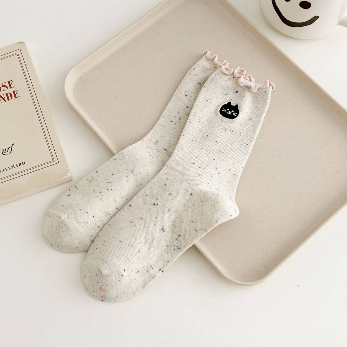 NEW EMBROIDERED BEAR FUNGUS LACE MIDDLE SOCKS_CWMS1346