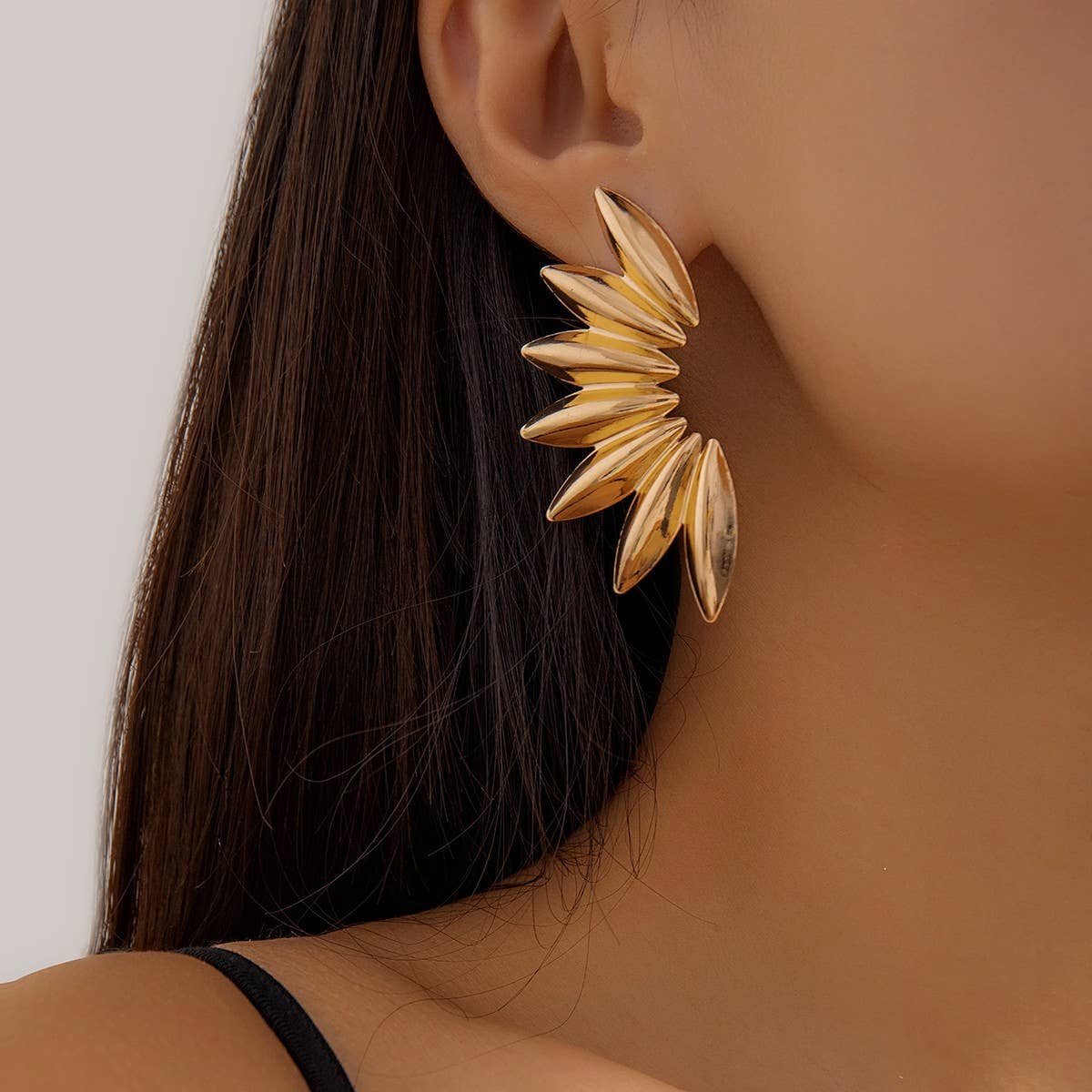 PUNK STYLE MINIMALIST FAN SHAPED BURR EARRINGS_CWAJE1154