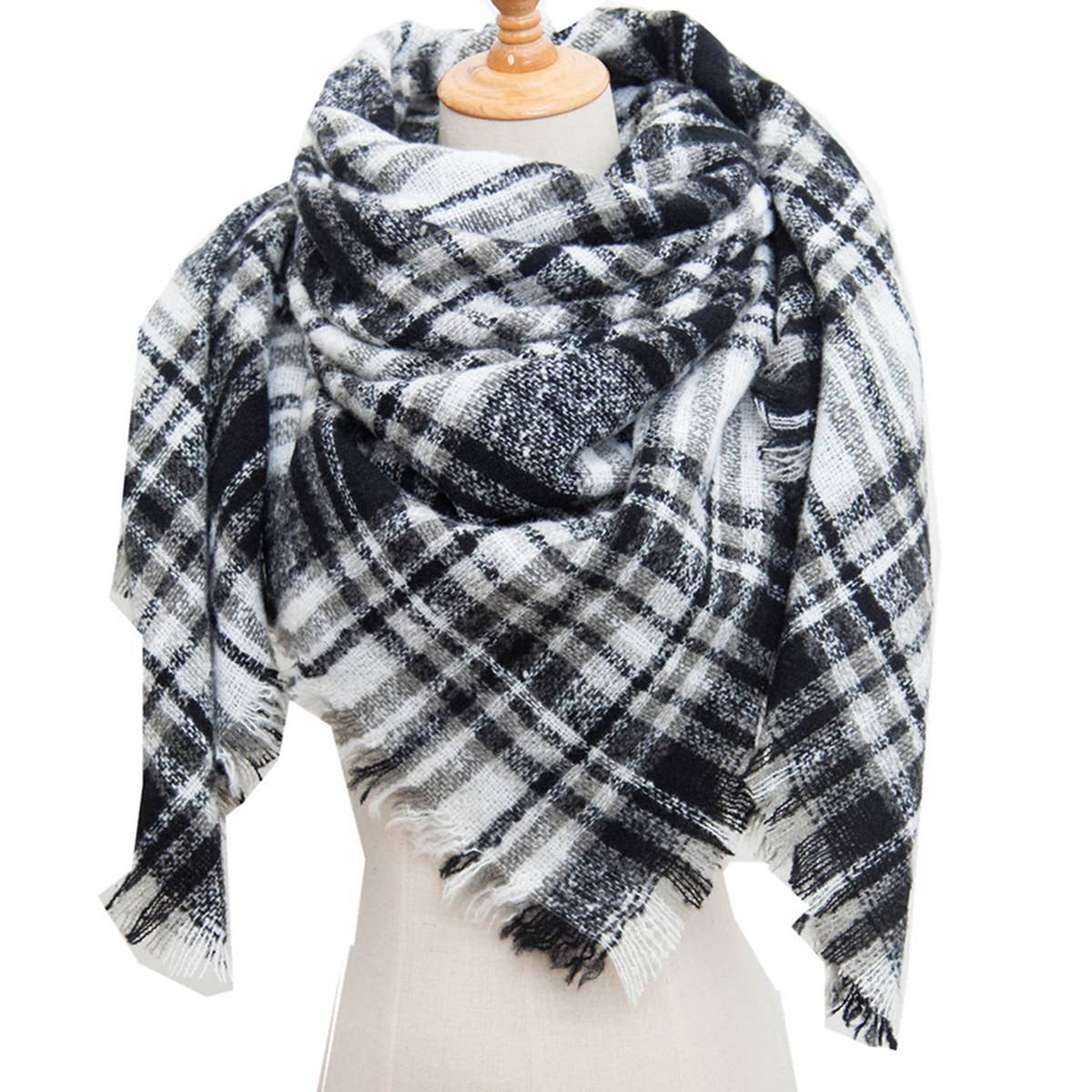 NEW LARGE PLAID TRIANGLE SCARF SPRING TO WINTER_CWASC0108