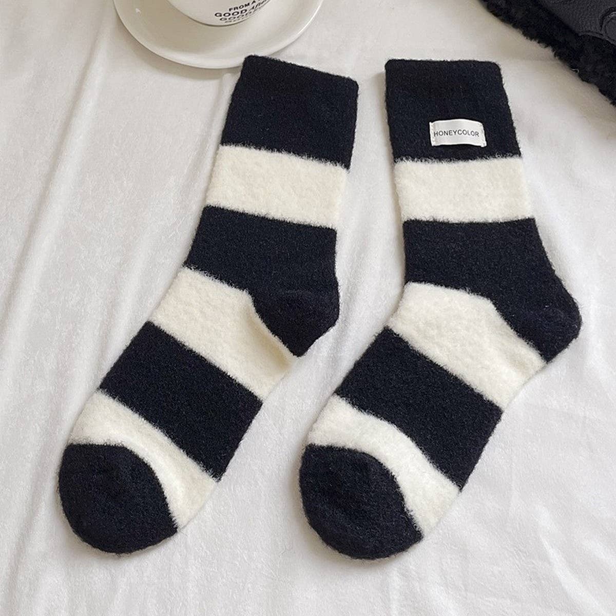 THICKENED PANDA FURRY HOME SLEEP SOCKS_CWMS1068