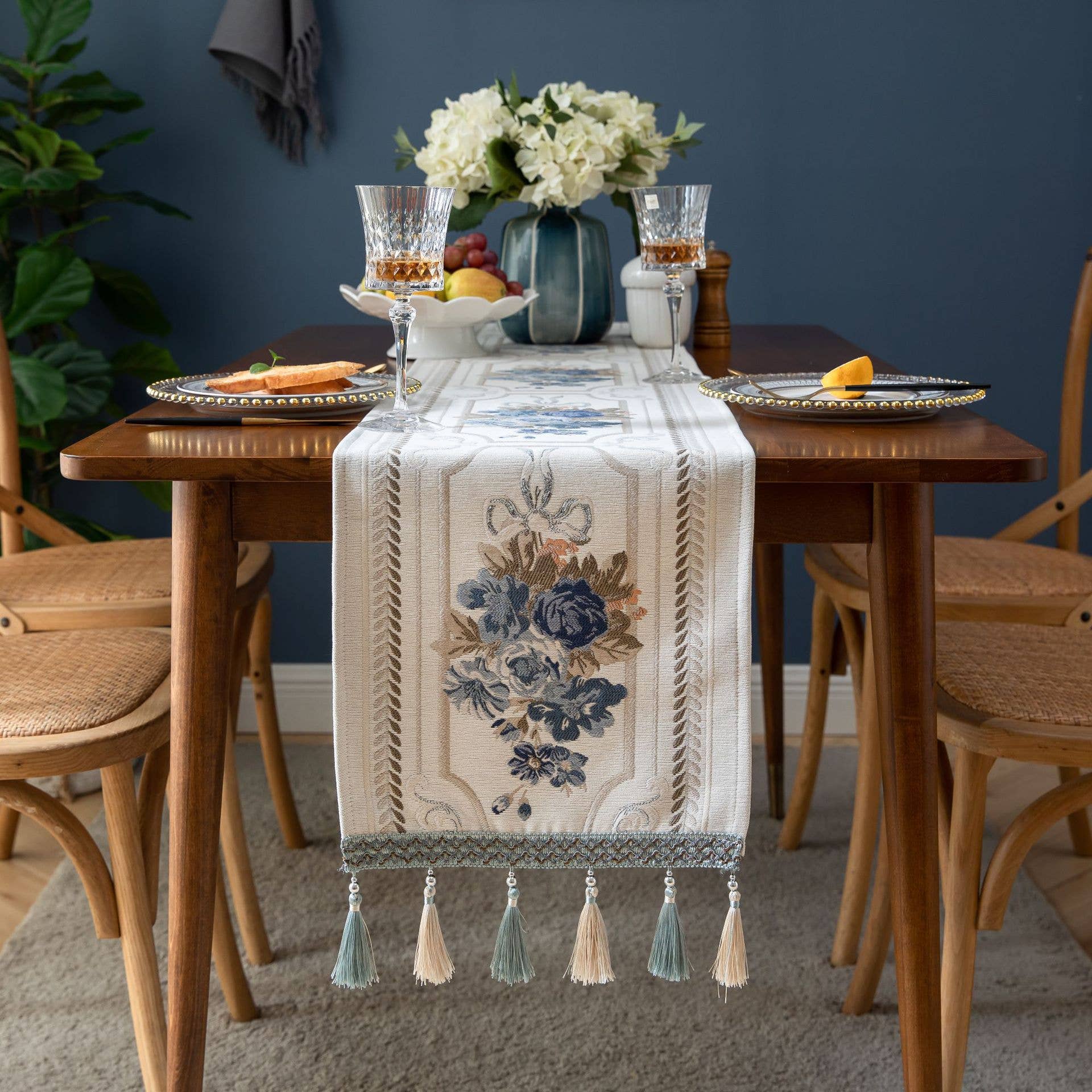 ELEGANT MULTI PATTERNED TABLE RUNNER_CWMM0038
