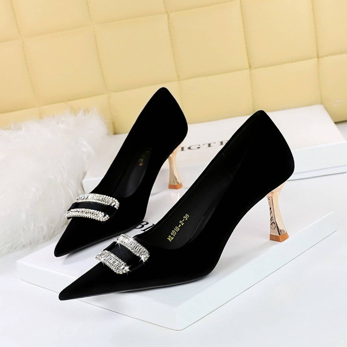 SHALLOW POINTED TOE DIAMOND BUCKLE HIGH HEELS_CWSHH0090