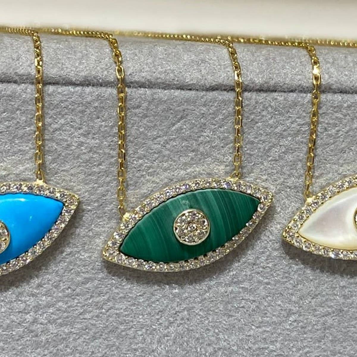 FASHIONABLE DEVILS EYE ZIRCON CLAVICLE NECKLACE_CWMM3764