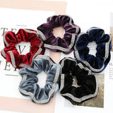 SOLID COLOR VELVET SCRUNCHIE_CWAHA0173