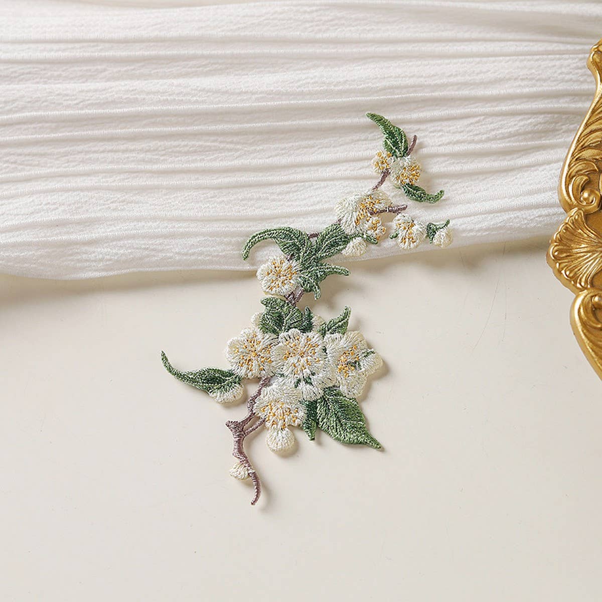 PEAR BLOSSOM EMBROIDERED PATCH FOR FABRIC REPAIR_CWMM5917