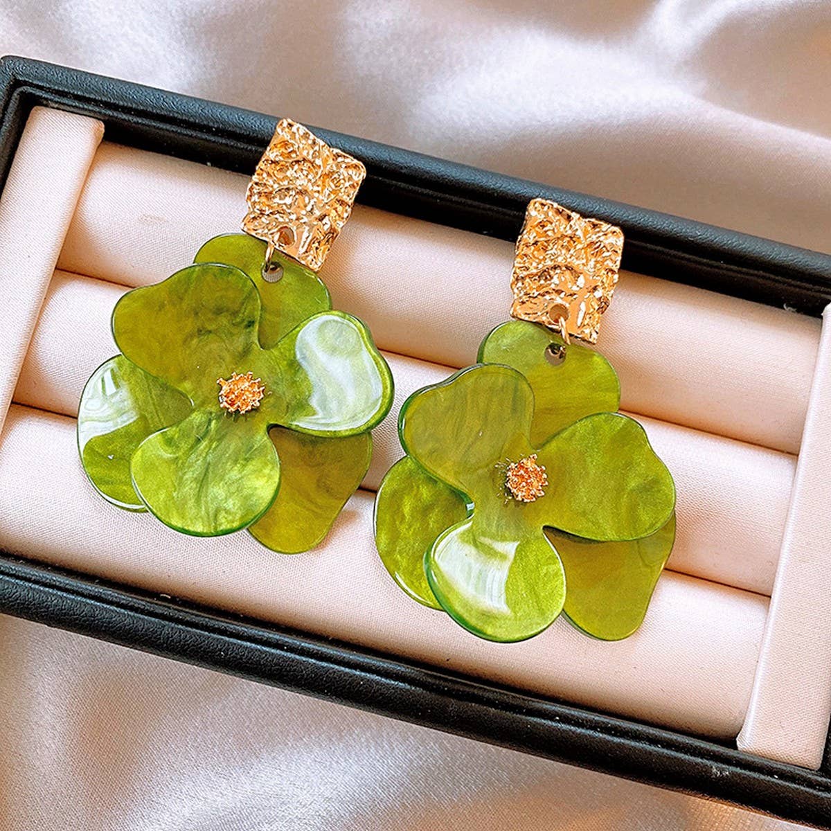 EXAGGERATED SMALL FRESH FLOWER EARRINGS_CWAJE2460