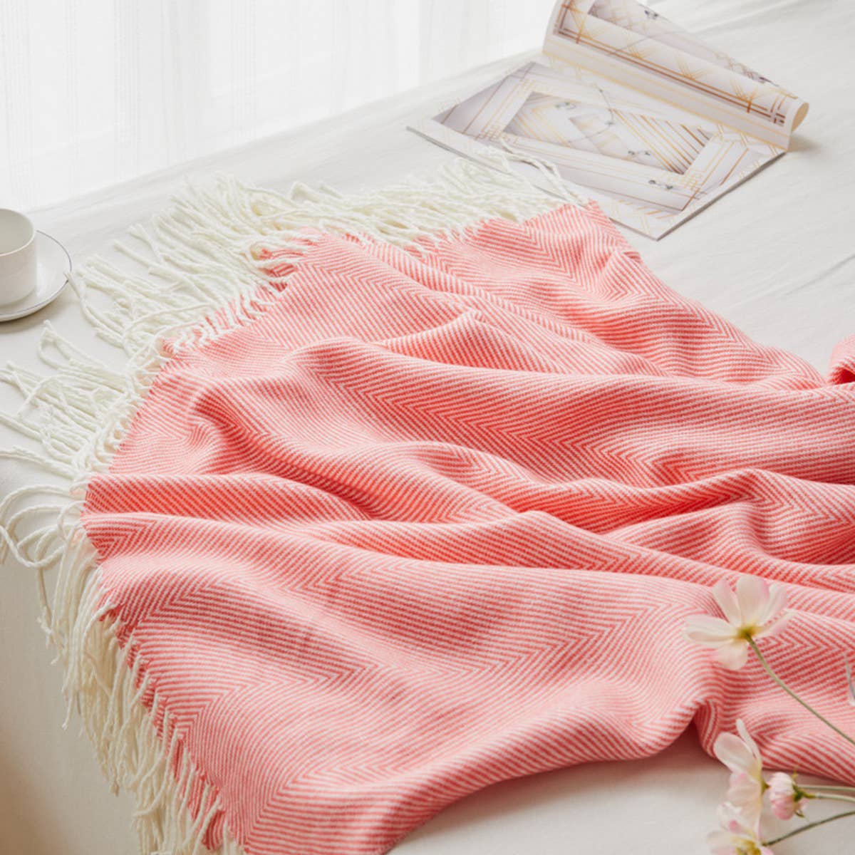 Ven Jacquard Tassel Throw Blanket_Cwmm1472